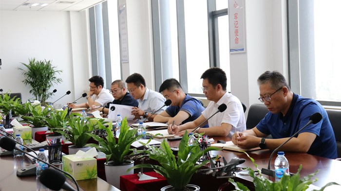 集團(tuán)召開(kāi)黨委理論學(xué)習(xí)中心組學(xué)習(xí)擴(kuò)大會(huì)議